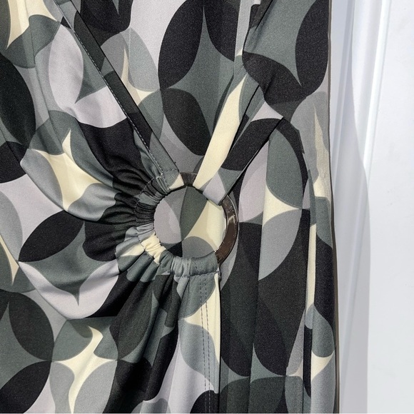 ❤️2/$15 or 3/$21❤️ Lane Bryant Wrap-Around Dress, Size 22/24 - Picture 3 of 11